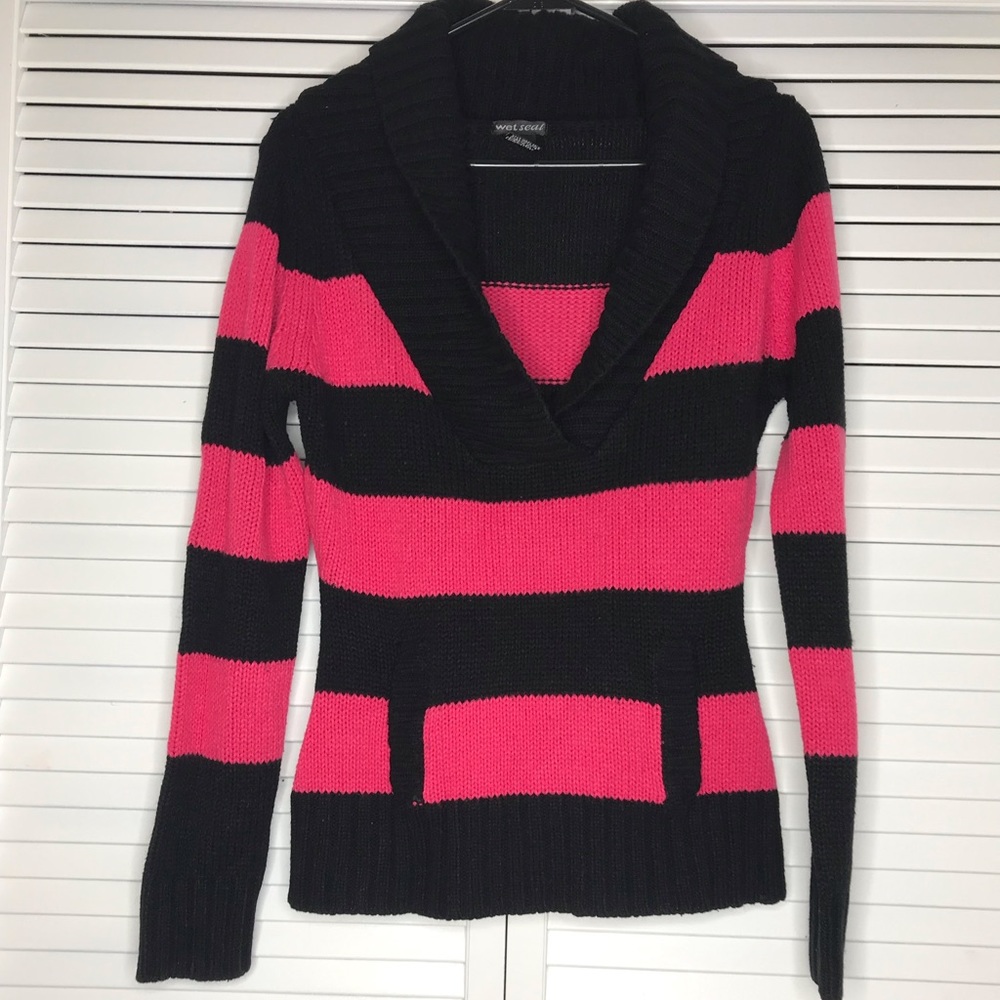 🌺Wet Seal Sweater 🌺